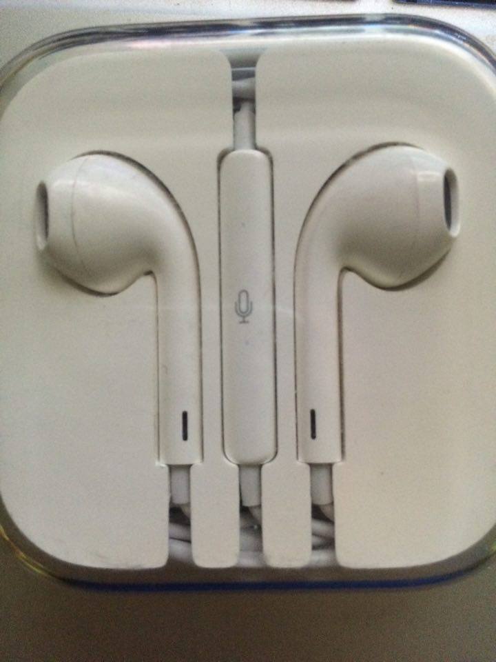 Sluchátka Apple